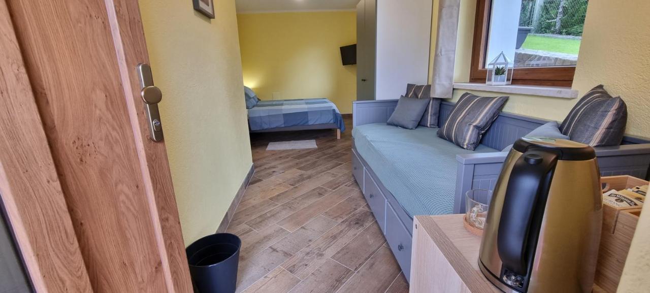 Lo Noyer Et Les Roses Bed and Breakfast Saint Nicolas Εξωτερικό φωτογραφία